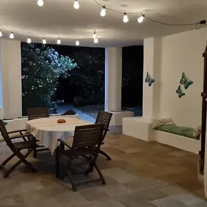 Le Farfalle In Trifamiliare Porto Istana
